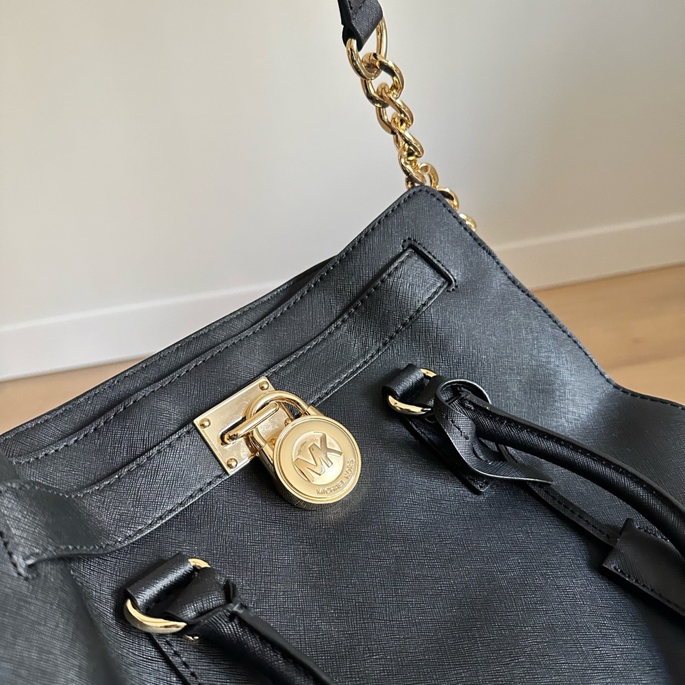 Michael Kors Handbag - Picture 7 of 8